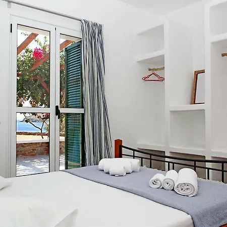 Holiday home Escape On The Beach!